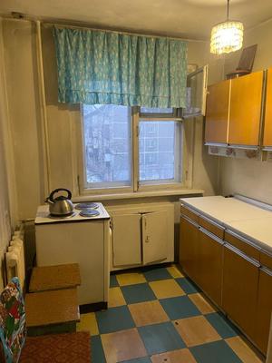 Продам двухкомнатную (2-комн.) квартиру, Кузнецкстроевский (Центральный р-н) пр-кт, 34, Новокузнецк г