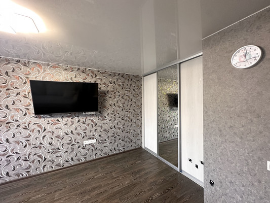 Продам однокомнатную (1-комн.) квартиру, им.газеты Красноярский рабочий пр-кт, 71, Красноярск г