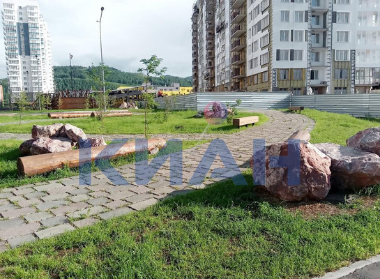 Продам трехкомнатную (3-комн.) квартиру, Лесников ул, 49, Красноярск г