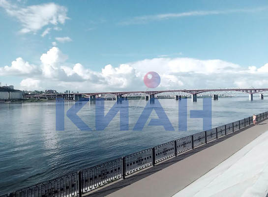 Продам трехкомнатную (3-комн.) квартиру, Лесников ул, 49, Красноярск г