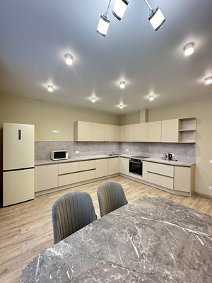 Сдам трехкомнатную (3-комн.) квартиру, Энергетиков пр-кт, 2к1, Санкт-Петербург г