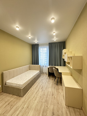 Сдам трехкомнатную (3-комн.) квартиру, Энергетиков пр-кт, 2к1, Санкт-Петербург г