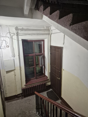 Продам трехкомнатную (3-комн.) квартиру, 9-я В.О. линия, 32А, Санкт-Петербург г