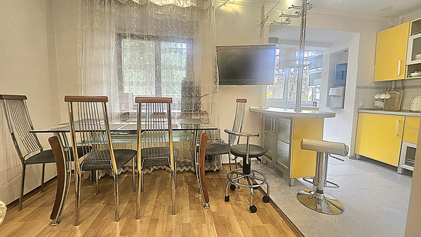 Сдам двухкомнатную (2-комн.) квартиру, Красная ул, 29, Краснодар г