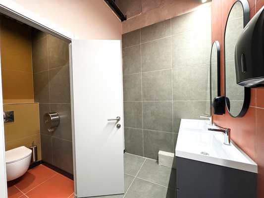 Сдам офисное помещение 35 м2, Добролюбова ул, 3, Екатеринбург г