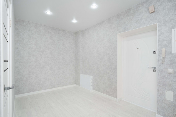 Продам однокомнатную (1-комн.) квартиру, Анны Коньковой ул, 10, Ханты-Мансийск г