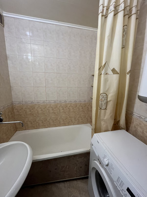 Продам двухкомнатную (2-комн.) квартиру, Гагарина ул, 87, Волгодонск г