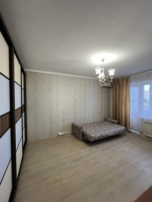 Продам двухкомнатную (2-комн.) квартиру, Гагарина ул, 87, Волгодонск г