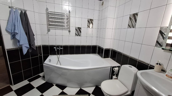 Продам однокомнатную (1-комн.) квартиру, Мореходный проезд, 3к2, Новороссийск г