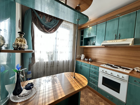 Сдам двухкомнатную (2-комн.) квартиру, Киевская ул, 141а, Симферополь г