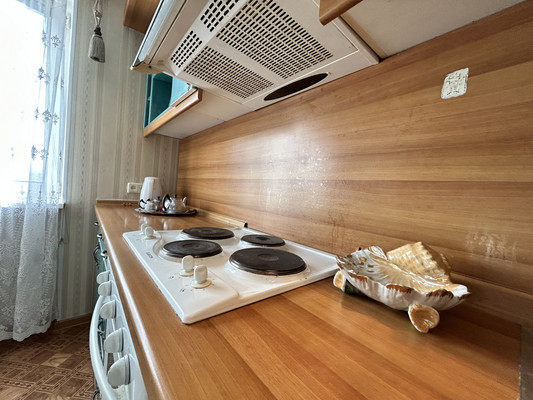 Сдам двухкомнатную (2-комн.) квартиру, Киевская ул, 141а, Симферополь г