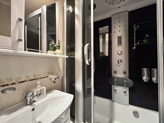 Сдам двухкомнатную (2-комн.) квартиру, Киевская ул, 141а, Симферополь г