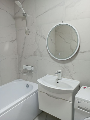 Продам трехкомнатную (3-комн.) квартиру, 78 Добровольческой Бригады ул, 25, Красноярск г