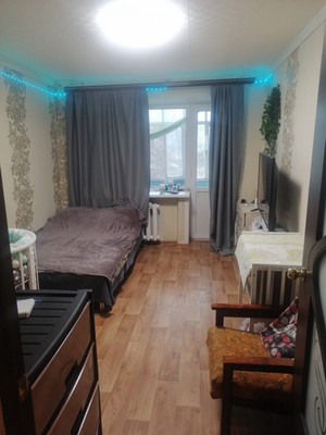 Продам двухкомнатную (2-комн.) квартиру, 50 лет Октября ул, 22, Алексин г