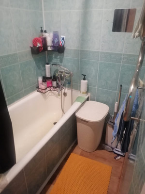 Продам двухкомнатную (2-комн.) квартиру, 50 лет Октября ул, 22, Алексин г