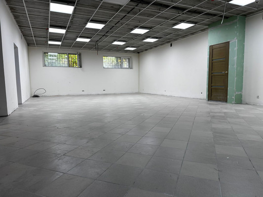 Сдам торговое помещение 160 м2, 29, Знамя Октября п