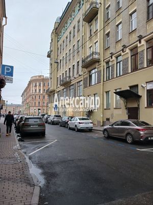 Продам трехкомнатную (3-комн.) квартиру, Бринько пер, 4, Санкт-Петербург г