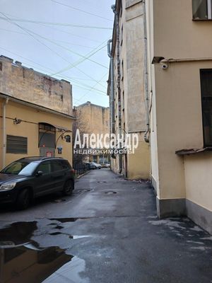 Продам трехкомнатную (3-комн.) квартиру, Бринько пер, 4, Санкт-Петербург г