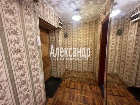 Продам трехкомнатную (3-комн.) квартиру, Бринько пер, 4, Санкт-Петербург г