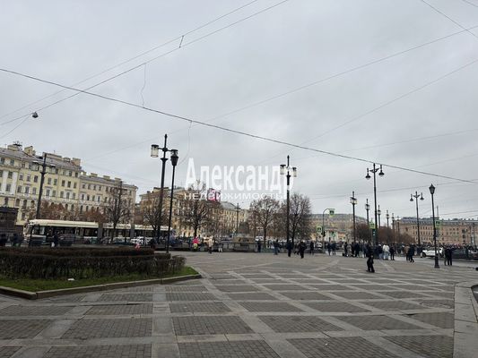 Продам трехкомнатную (3-комн.) квартиру, Бринько пер, 4, Санкт-Петербург г