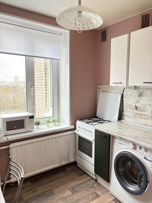 Продам трехкомнатную (3-комн.) квартиру, Славы пр-кт, 12Ак1, Санкт-Петербург г