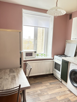 Продам трехкомнатную (3-комн.) квартиру, Славы пр-кт, 12Ак1, Санкт-Петербург г