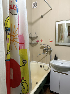 Продам трехкомнатную (3-комн.) квартиру, Славы пр-кт, 12Ак1, Санкт-Петербург г