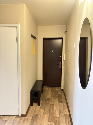 Продам трехкомнатную (3-комн.) квартиру, Славы пр-кт, 12Ак1, Санкт-Петербург г