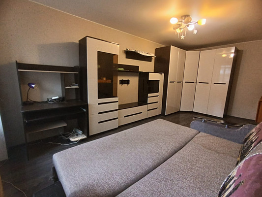 Продам двухкомнатную (2-комн.) квартиру, Виндавский пр-кт, 42, Голицыно г