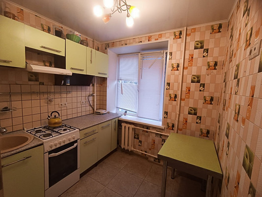 Продам двухкомнатную (2-комн.) квартиру, Виндавский пр-кт, 42, Голицыно г