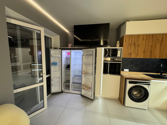 Продам трехкомнатную (3-комн.) квартиру, Еременко ул, 114, Ростов-на-Дону г