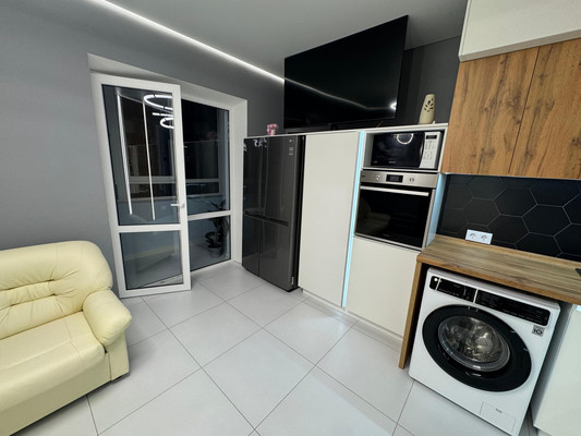 Продам трехкомнатную (3-комн.) квартиру, Еременко ул, 114, Ростов-на-Дону г