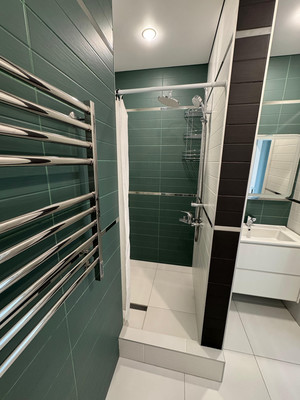 Продам трехкомнатную (3-комн.) квартиру, Еременко ул, 114, Ростов-на-Дону г