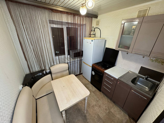 Продам двухкомнатную (2-комн.) квартиру, Мира пр-кт, 13к2, Комсомольск-на-Амуре г