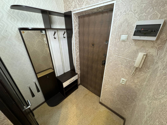 Продам двухкомнатную (2-комн.) квартиру, Мира пр-кт, 13к2, Комсомольск-на-Амуре г