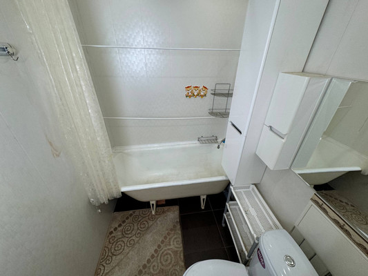 Продам двухкомнатную (2-комн.) квартиру, Мира пр-кт, 13к2, Комсомольск-на-Амуре г