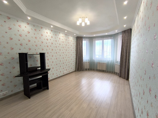 Продам двухкомнатную (2-комн.) квартиру, Пионерская ул, 15к2, Бородино д