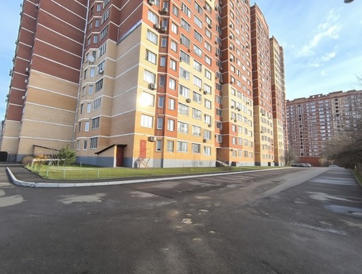 Продам двухкомнатную (2-комн.) квартиру, Пионерская ул, 15к2, Бородино д