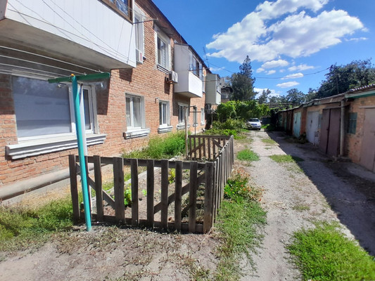 Продам двухкомнатную (2-комн.) квартиру, Городской пер, 11, Батайск г