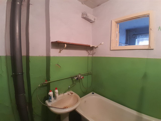 Продам двухкомнатную (2-комн.) квартиру, Городской пер, 11, Батайск г