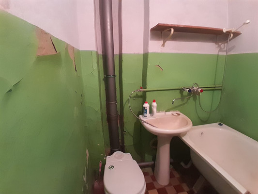 Продам двухкомнатную (2-комн.) квартиру, Городской пер, 11, Батайск г