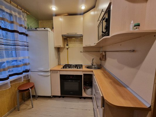 Продам трехкомнатную (3-комн.) квартиру, М.Горького ул, 7, Медвежьегорск г