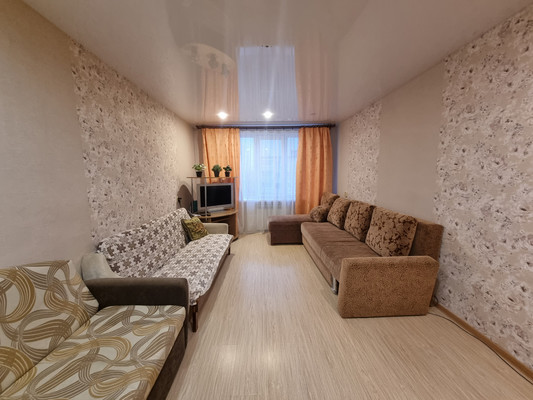 Продам трехкомнатную (3-комн.) квартиру, М.Горького ул, 7, Медвежьегорск г