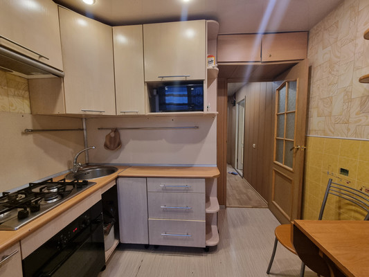 Продам трехкомнатную (3-комн.) квартиру, М.Горького ул, 7, Медвежьегорск г