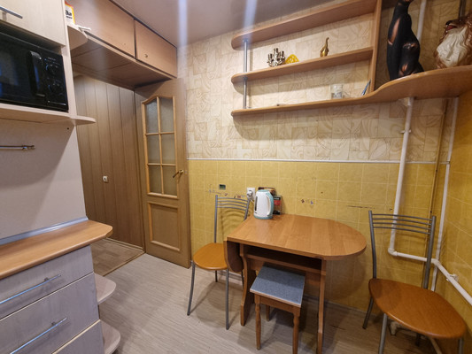 Продам трехкомнатную (3-комн.) квартиру, М.Горького ул, 7, Медвежьегорск г