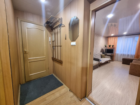 Продам трехкомнатную (3-комн.) квартиру, М.Горького ул, 7, Медвежьегорск г