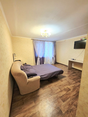 Продам однокомнатную (1-комн.) квартиру, Грэсовская ул, 2, Грэсовский пгт