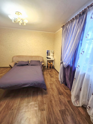 Продам однокомнатную (1-комн.) квартиру, Грэсовская ул, 2, Грэсовский пгт