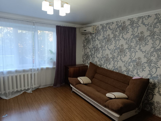 Продам трехкомнатную (3-комн.) квартиру, Малоземельская ул, 21, Новороссийск г