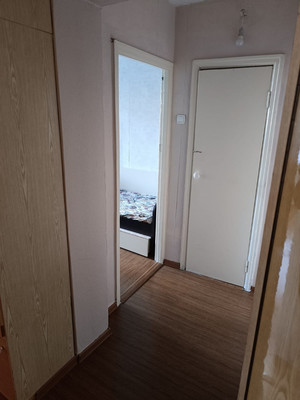 Продам трехкомнатную (3-комн.) квартиру, Малоземельская ул, 21, Новороссийск г